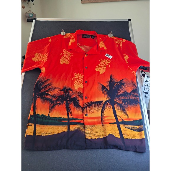 Pineapple Connection Other - Pineapple Collection Men's xl Hawaiian Pineapple Short Sleeve Shirt Button Up